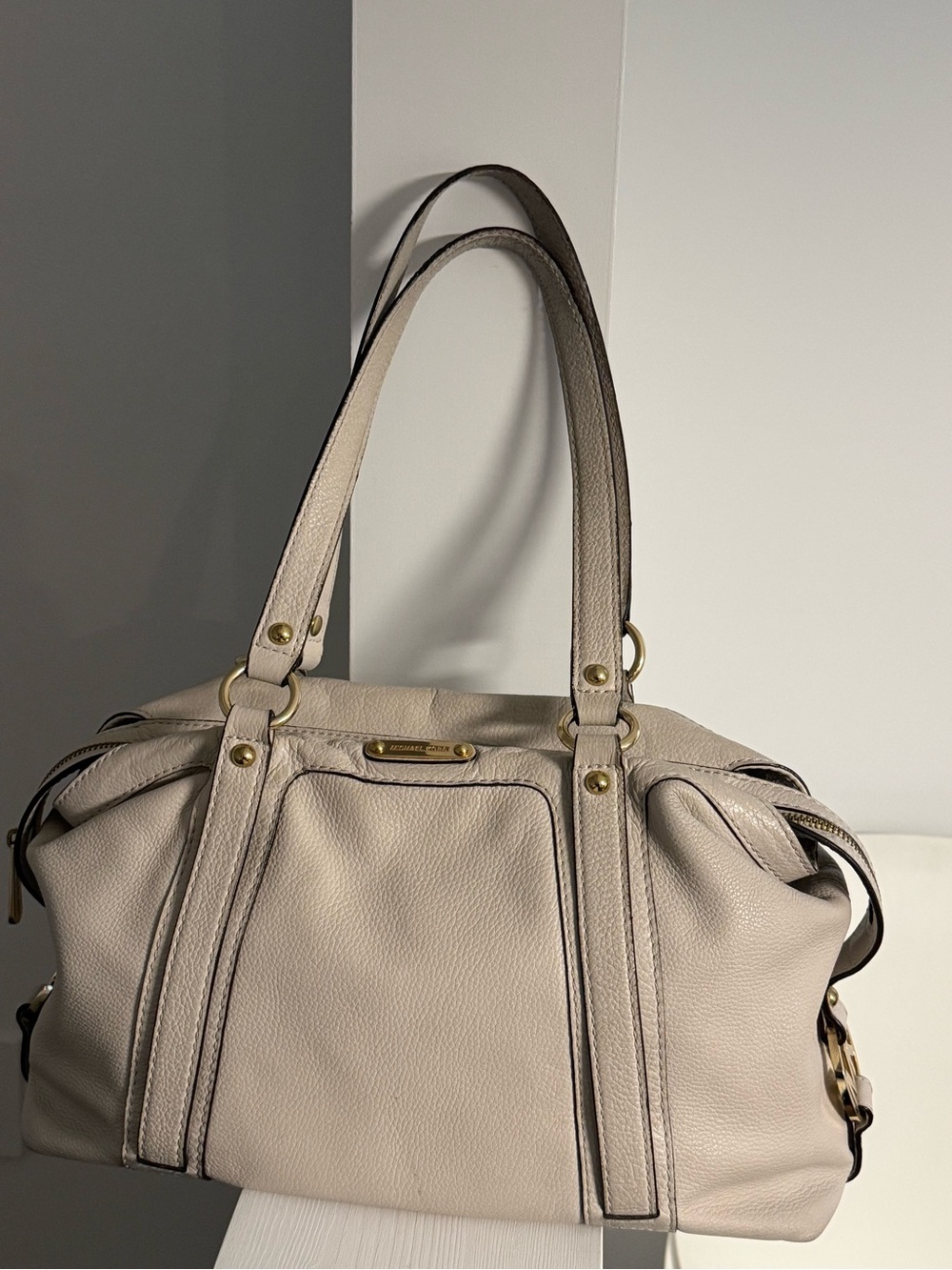 Michael Kors Fulton Leather Satchel/Shoulder Bag - Vanilla/Cream colour